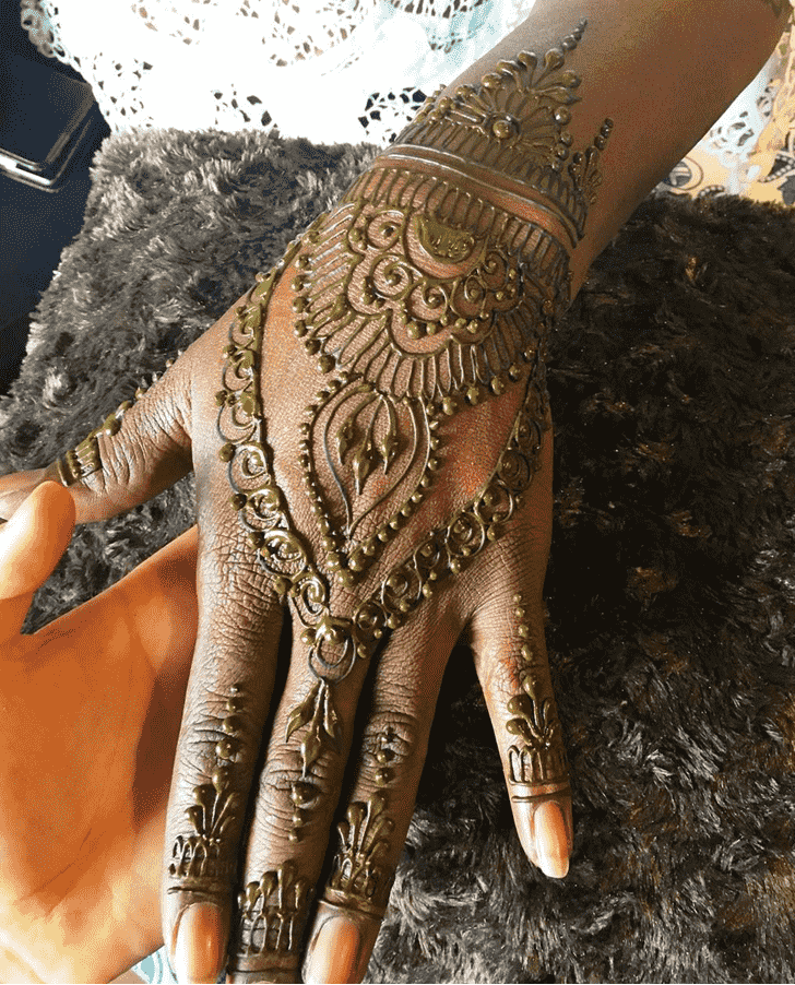 Lovely Phalguna Amavasya Mehndi Design