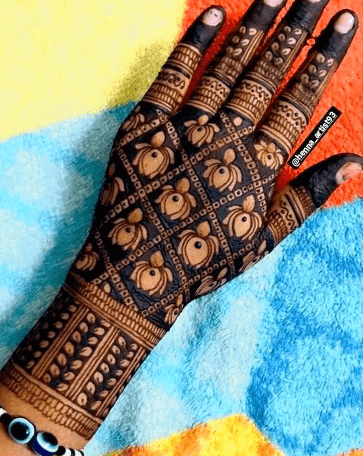 Dazzling Popular Mehndi