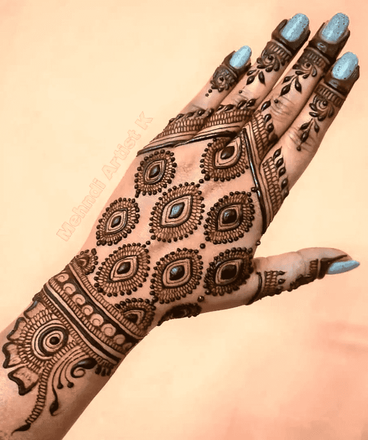 Delicate Portland Henna Design