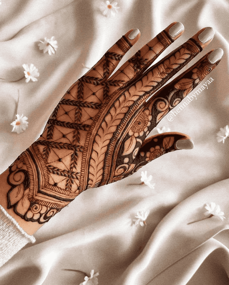 Shapely Portland Henna Design