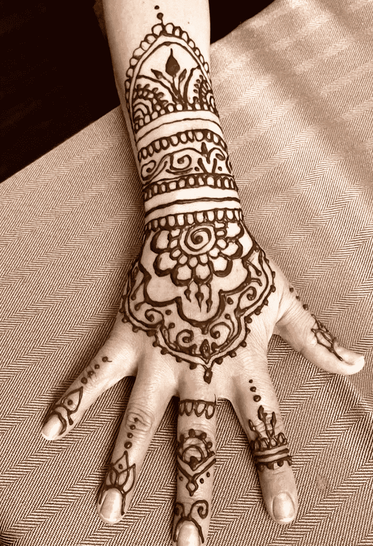 Exquisite Pradosh Vrat Henna Design