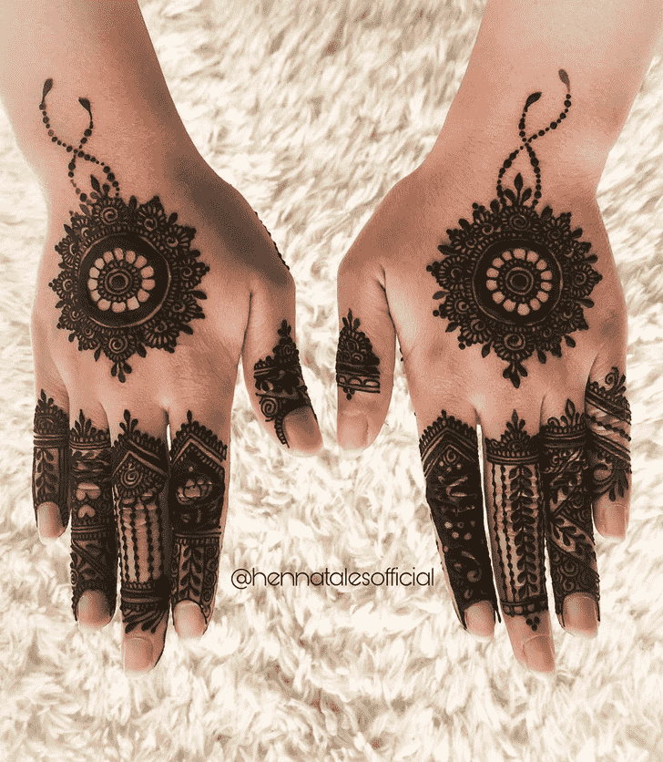 Magnificent Pradosh Vrat Henna Design