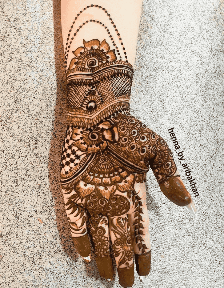 Mesmeric Pradosh Vrat Henna Design