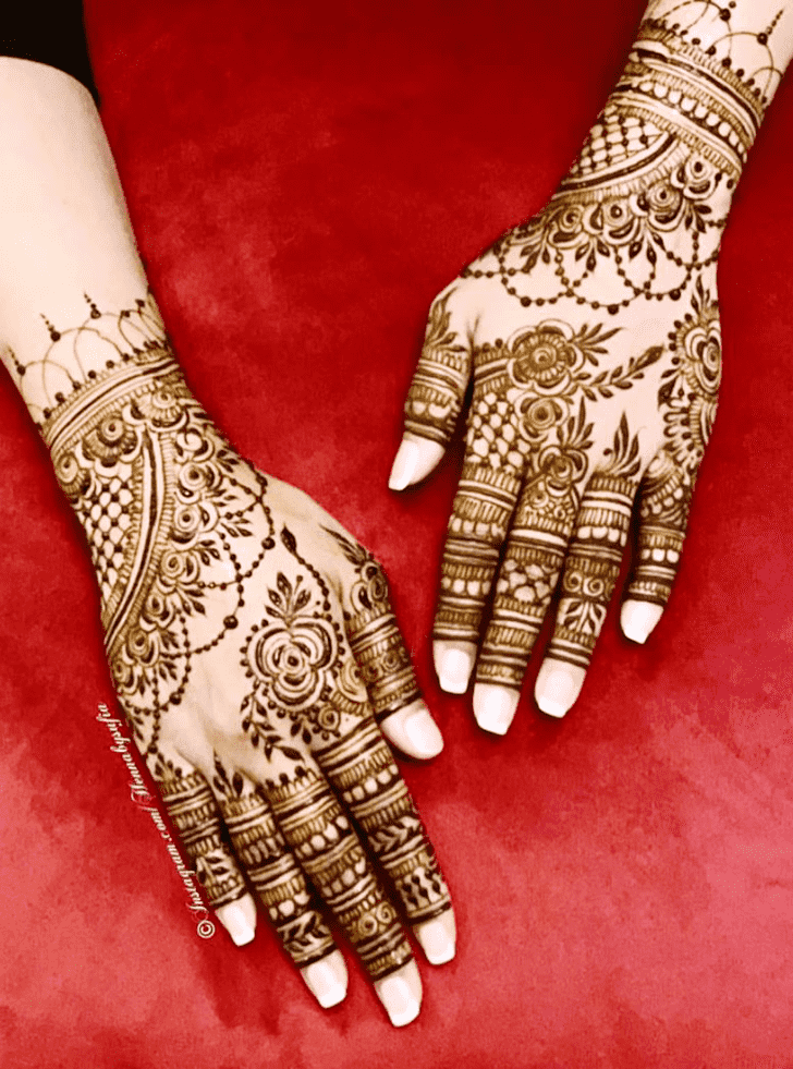 Delicate Pretty Mehndi Design