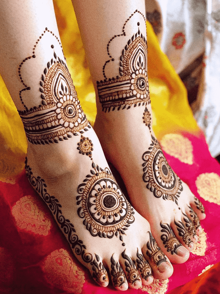 Adorable Professional Henna Design