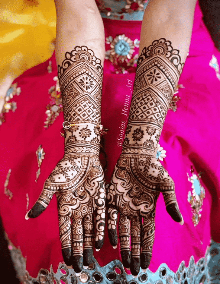 Fetching Professional Henna Design