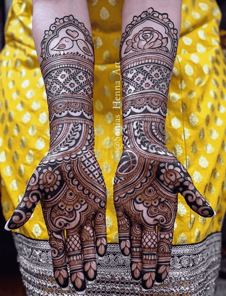 Mesmeric Professional Henna Design