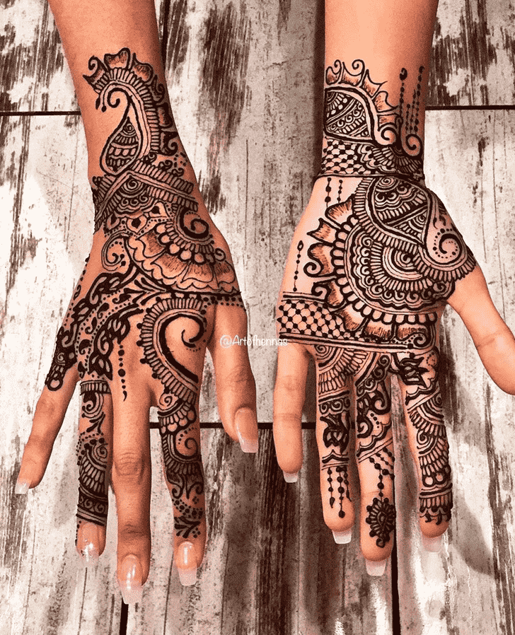 Mesmeric Pune Henna Design