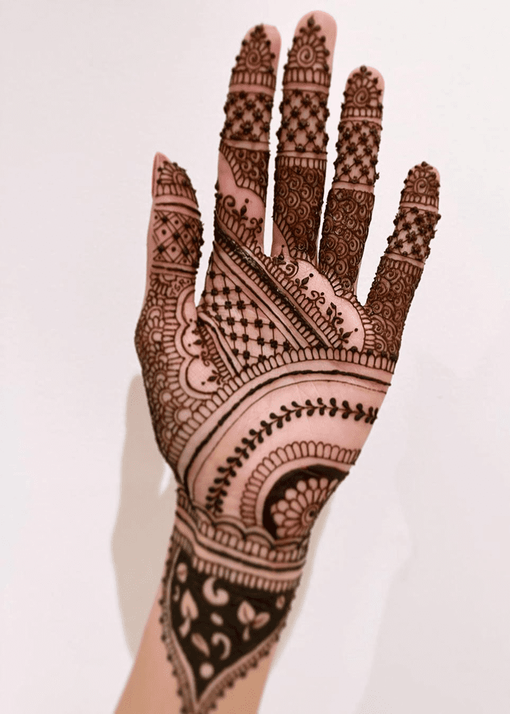 Inviting Quetta Henna Design