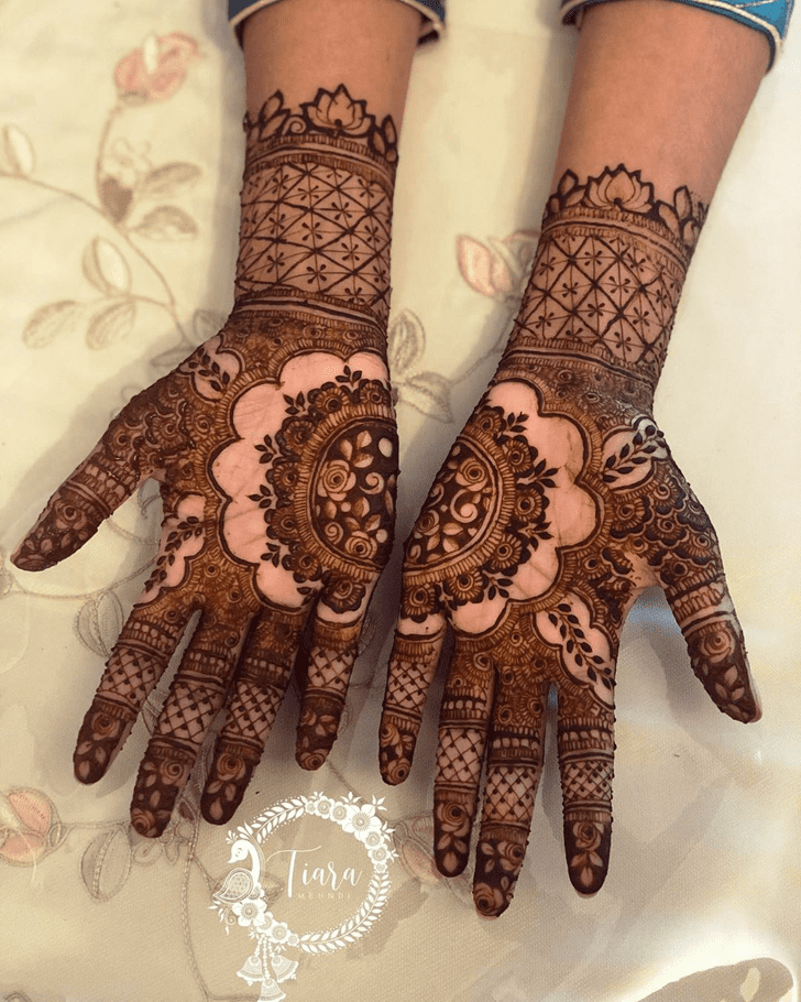 Pretty Quetta Henna Design