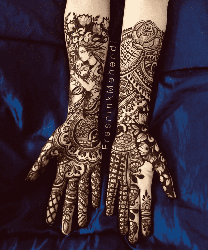 Alluring Raipur Henna Design