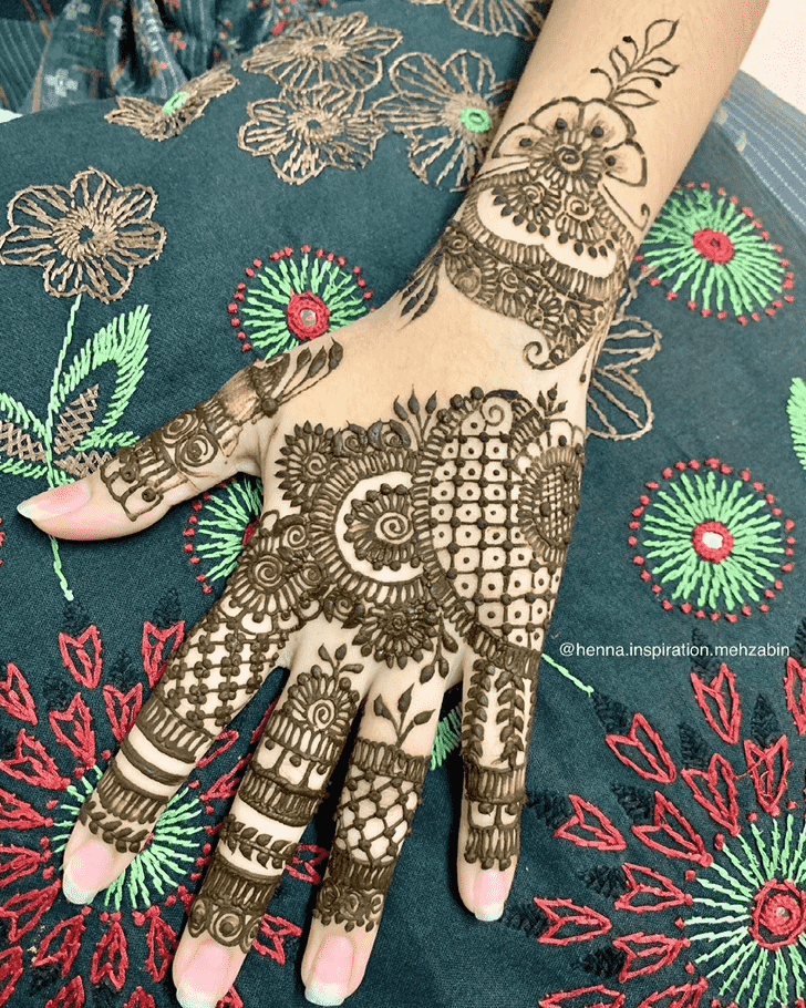 Lovely Raipur Mehndi Design