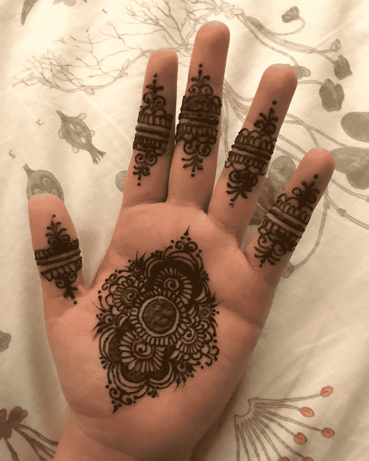 Magnetic Raipur Henna Design