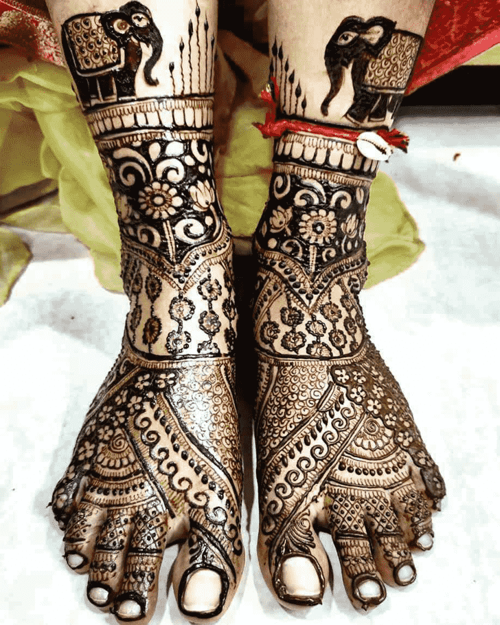 Charming Rajasthani Henna Design