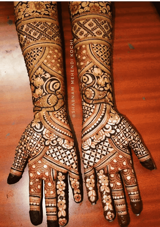 Alluring Rajkot Henna Design