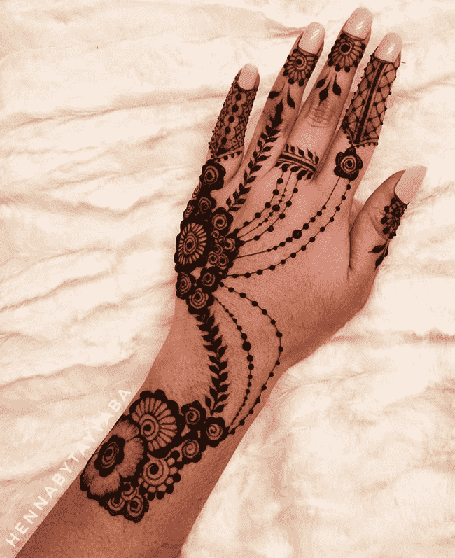 Bewitching Rajkot Henna Design