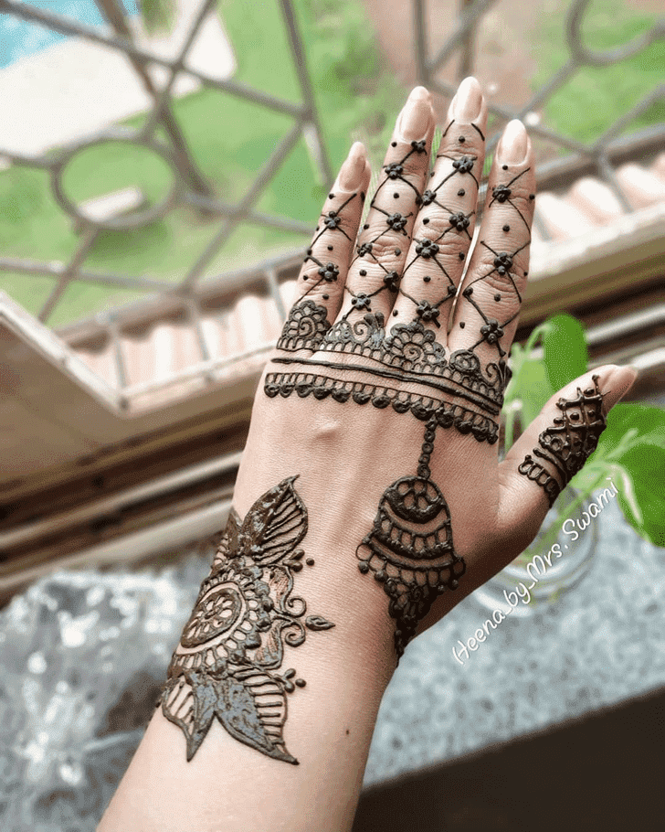 Elegant Ranchi Henna Design