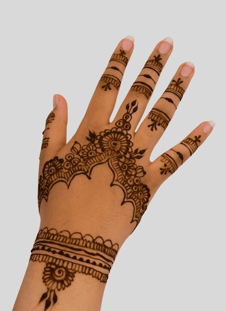 Bewitching Ras Al-Khaimah Henna Design