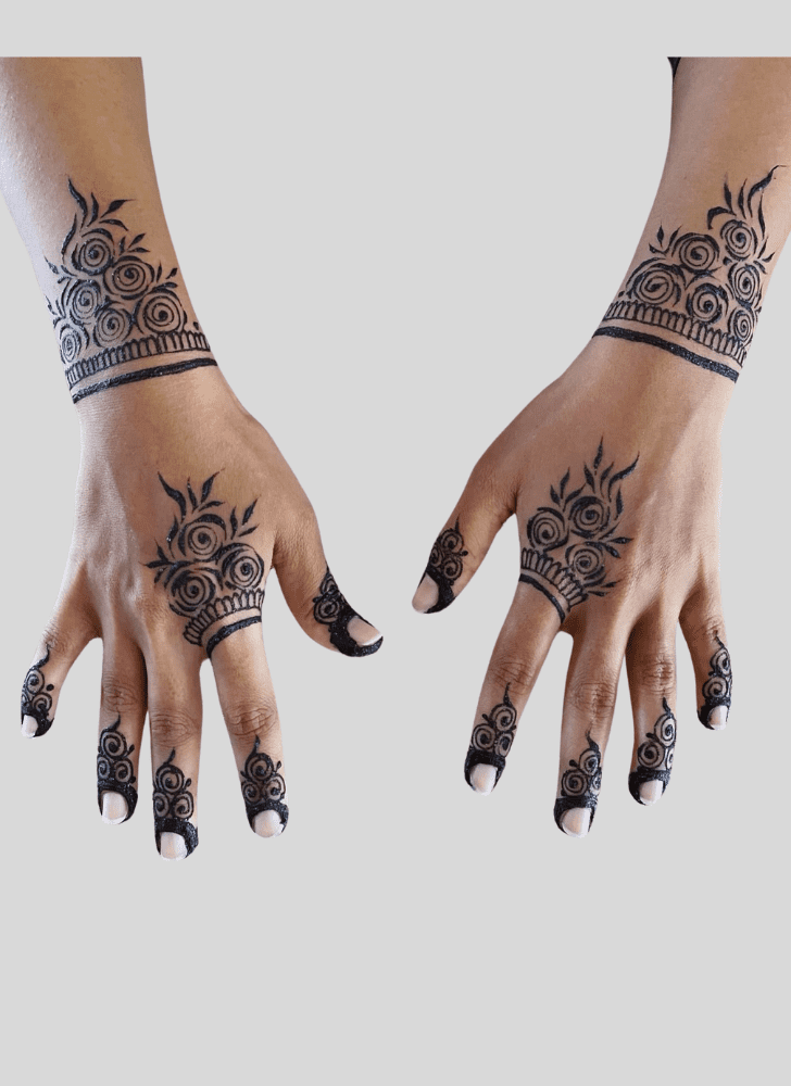 Slightly Ras Al-Khaimah Henna Design