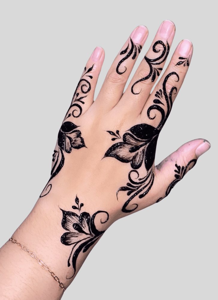 Stunning Ras Al-Khaimah Henna Design