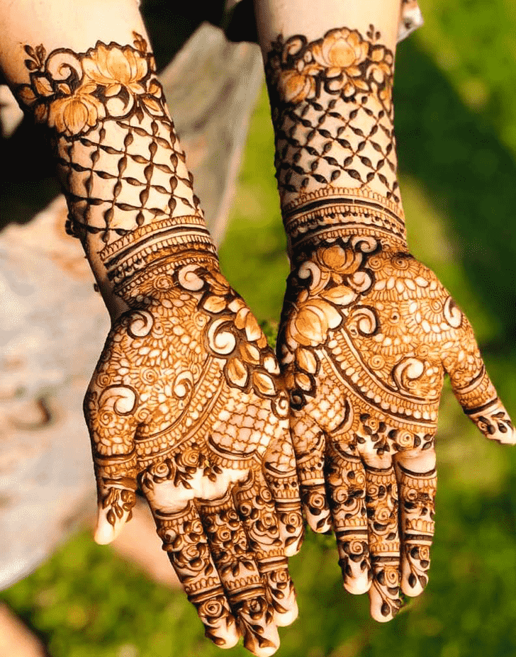 Enticing Rawalpindi Henna Design