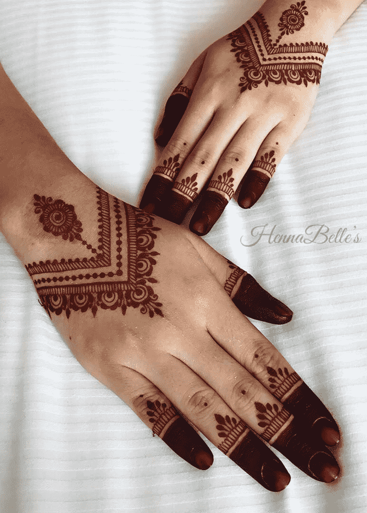 Enticing Red Henna Design