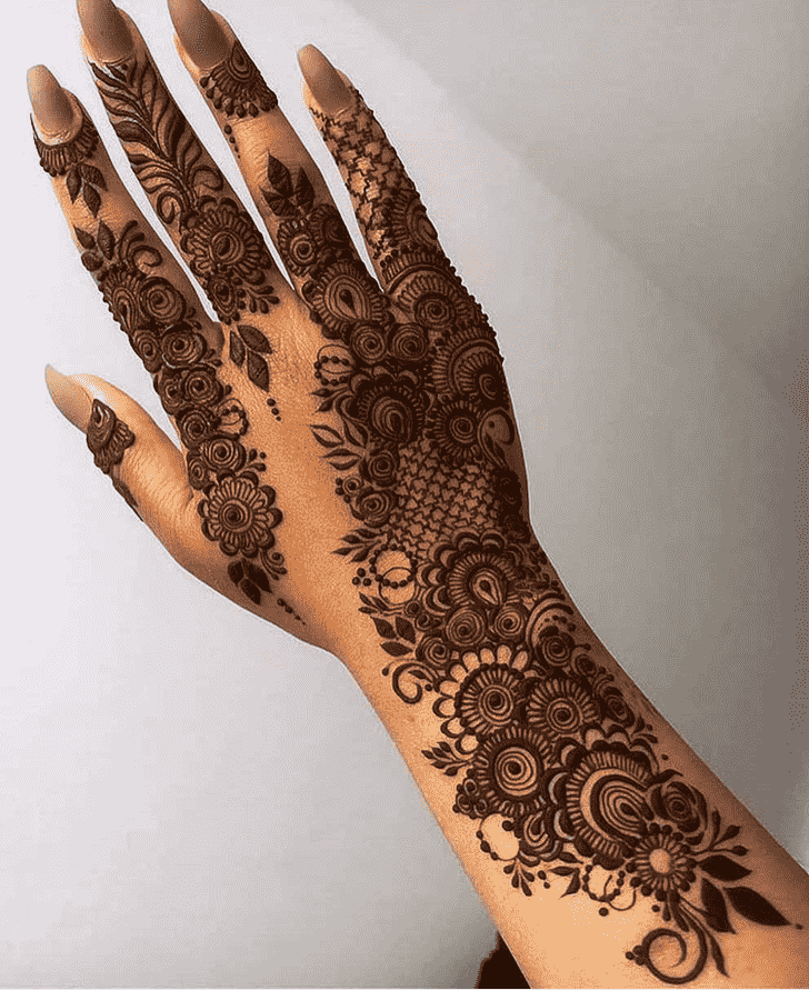 Comely Right Hand Henna design