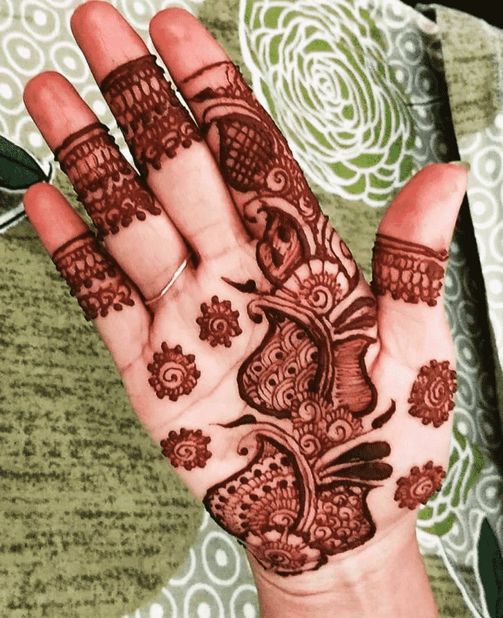 Delicate Right Hand Henna design