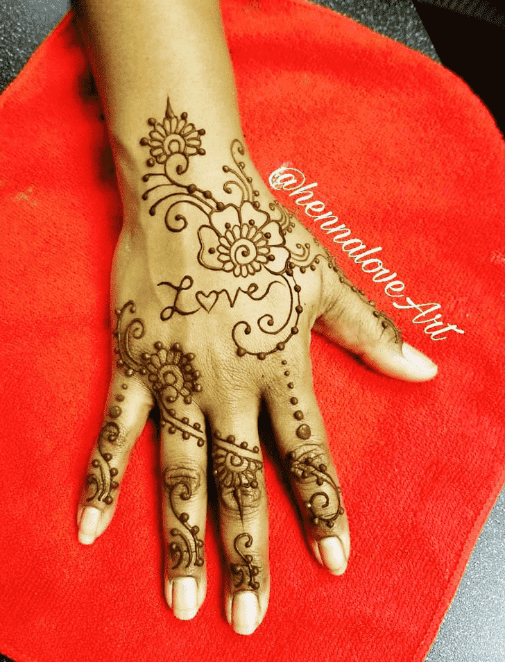 Enticing Right Hand Henna design