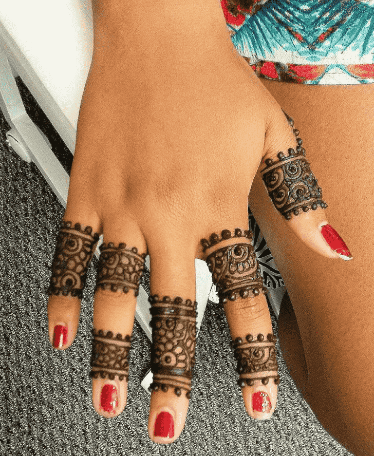 Beauteous Ring Henna Design