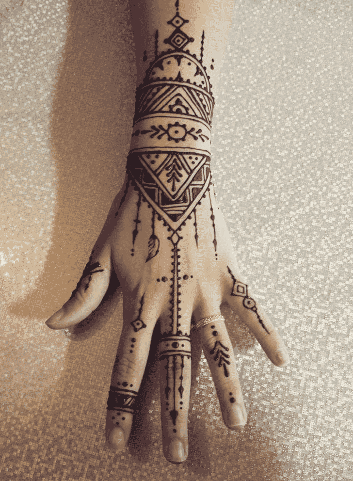 Captivating Ring Henna Design