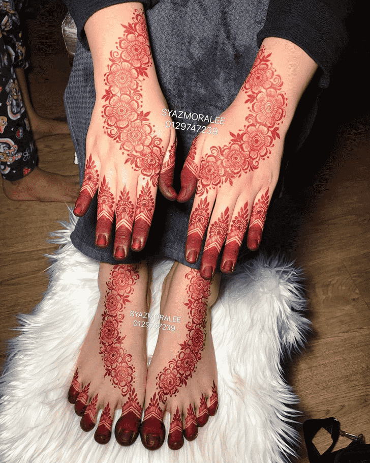 Bewitching Rohtang Henna Design