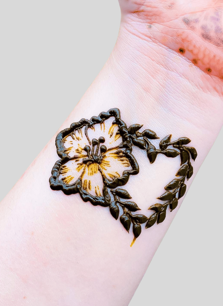 Dazzling Romantic Henna design