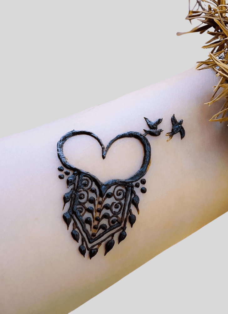 Radiant Romantic Henna design