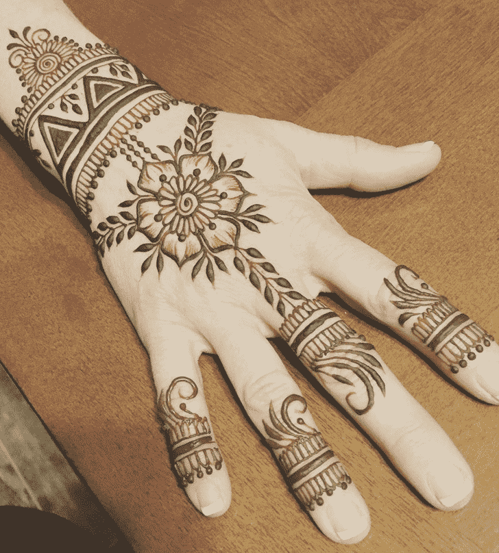Bewitching Romantic Henna design