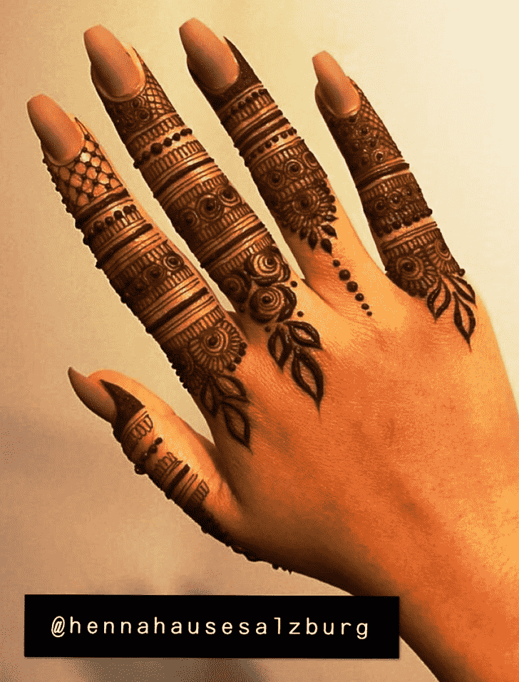 Admirable Rome Mehndi Design