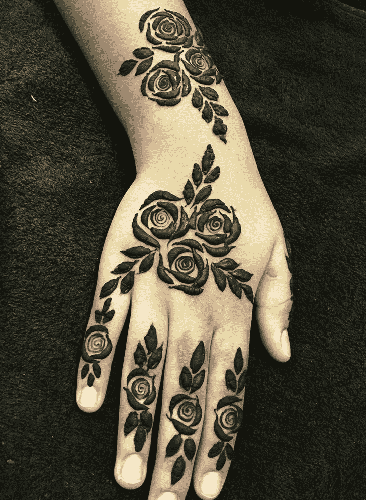 Bewitching Rome Henna Design