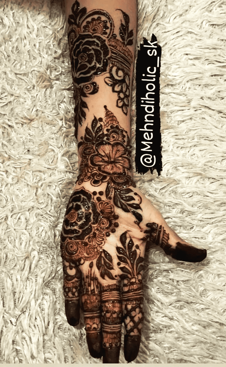 Pretty Rose Mehndi Design