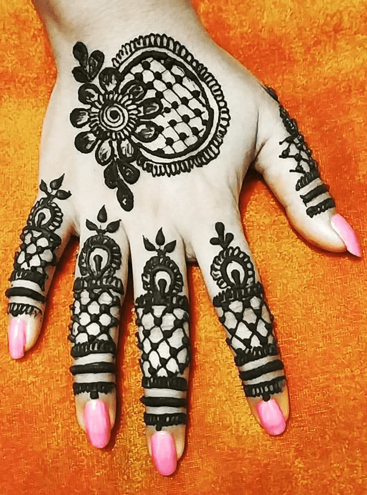 Admirable Royal Finger Mehndi Design