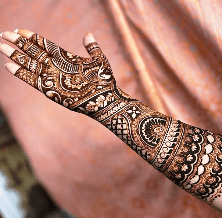 Elegant Royal Mehndi