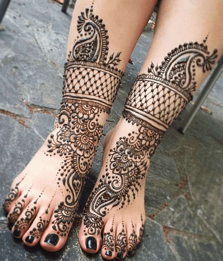 Captivating Royal Henna Design