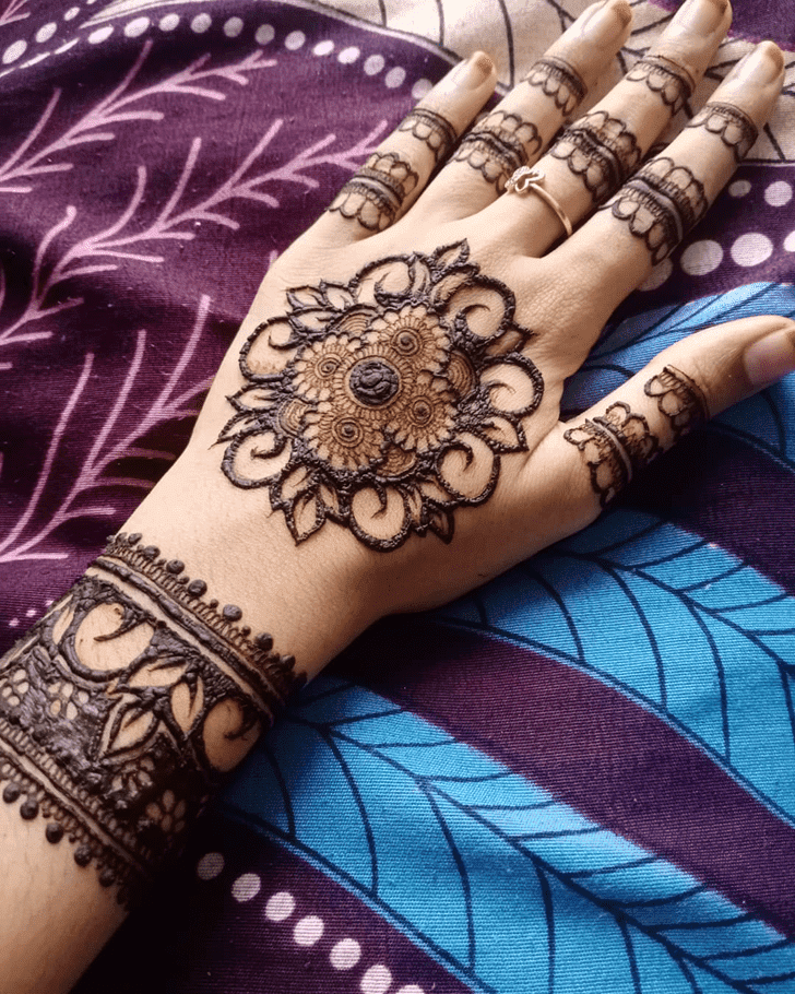 Fair Royal Henna Design