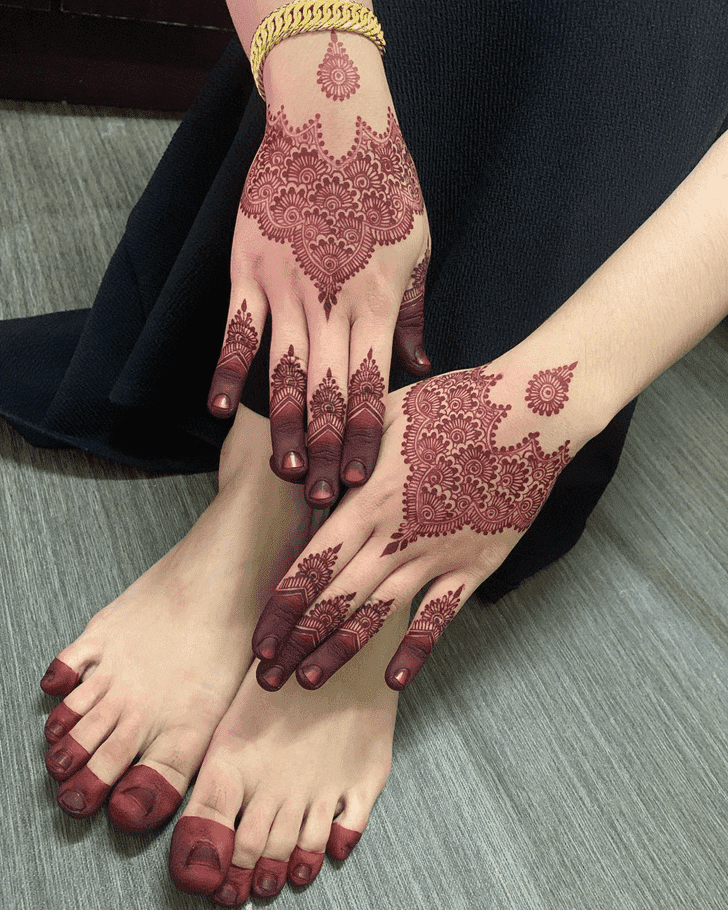 Good Looking Royal Henna Design