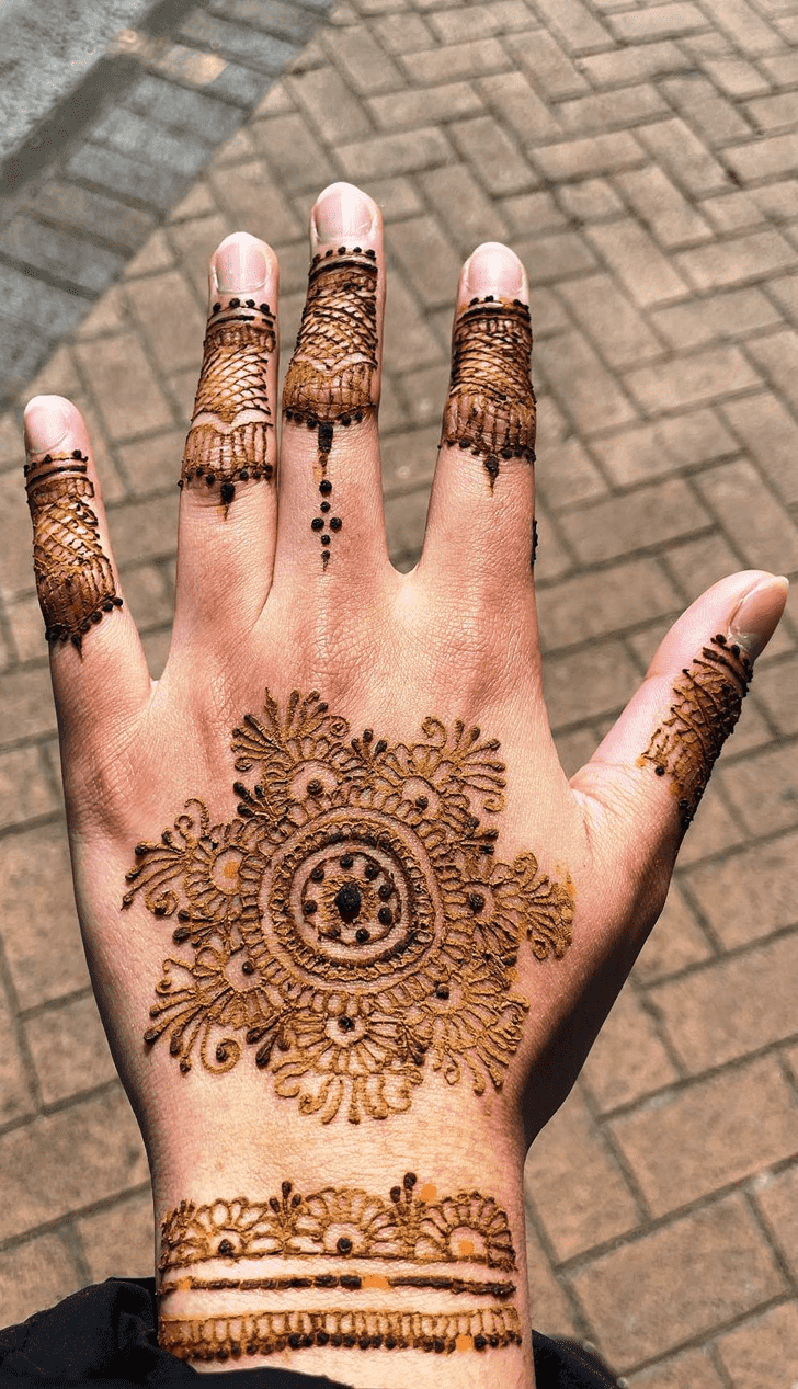 Comely Russian Henna Design