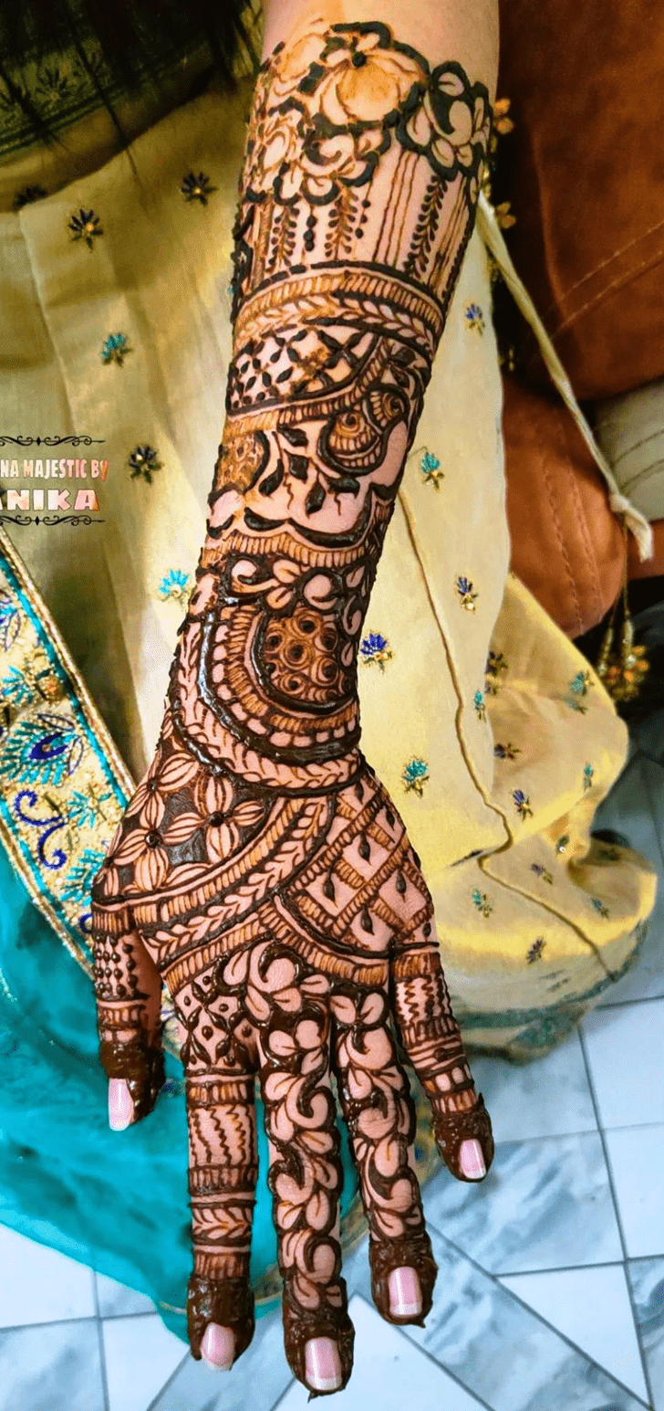 Fascinating Russian Henna Design