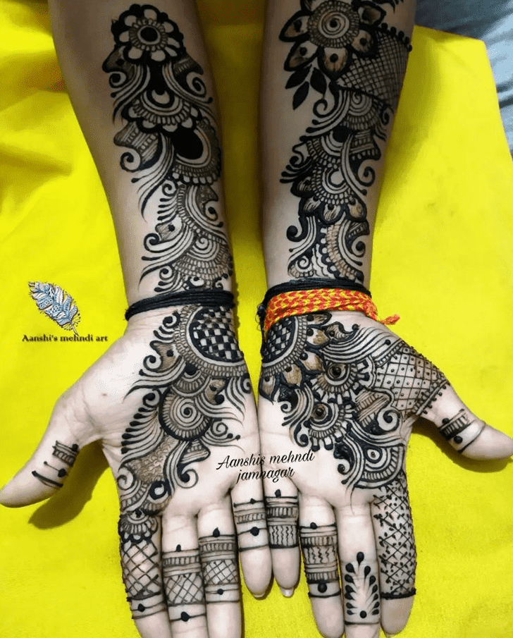 Pleasing Russian Henna Design