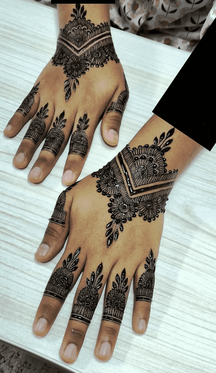 Resplendent Russian Henna Design