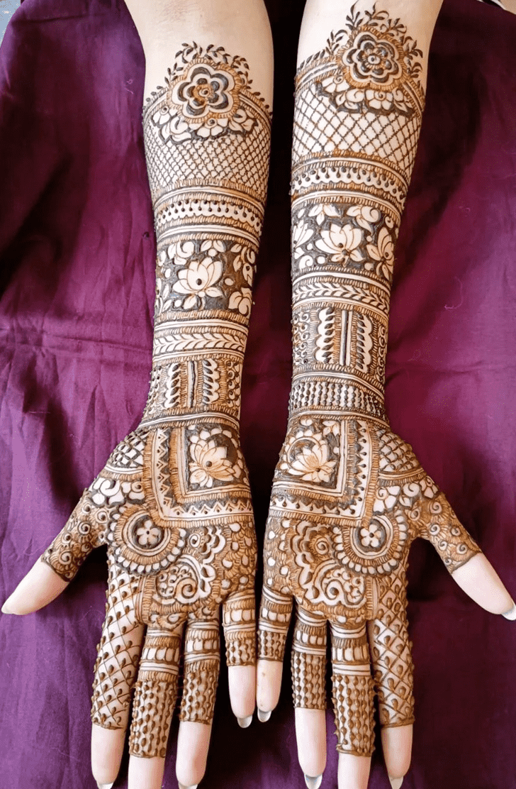 Splendid Russian Henna Design