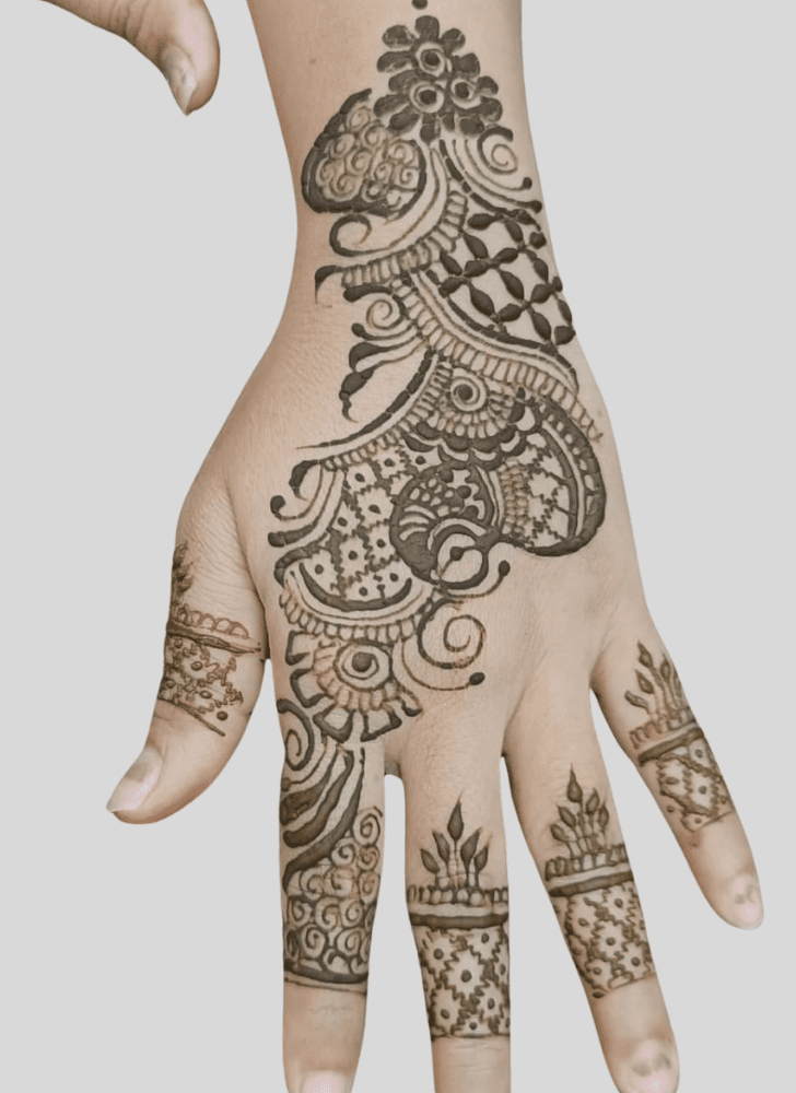 Classy Saadi Henna Design