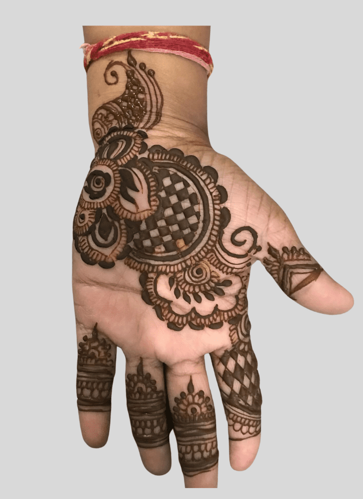 Comely Saadi Henna Design